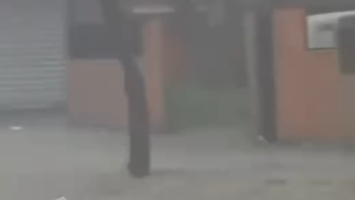 Lluvias torrenciales causan inundaciones y caos vehicular en Santiago