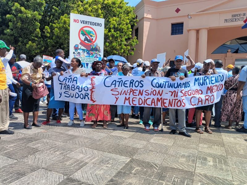 Coordinadora Popular protesta frente al Palacio Nacional en el “Día Nacional de la Rebeldía”