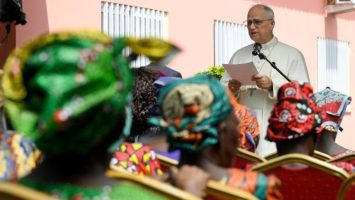 El papa en Guinea Ecuatorial: La iglesia necesita el entusiasmo de los jóvenes