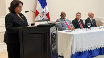 Presidenta de CCRD aclara no buscaba aumento salarial sino «incentivos por desempeño»