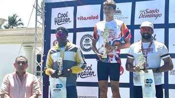 David Ballesta conquista título Élite Olímpico Masculino en triatlón Costa del Faro