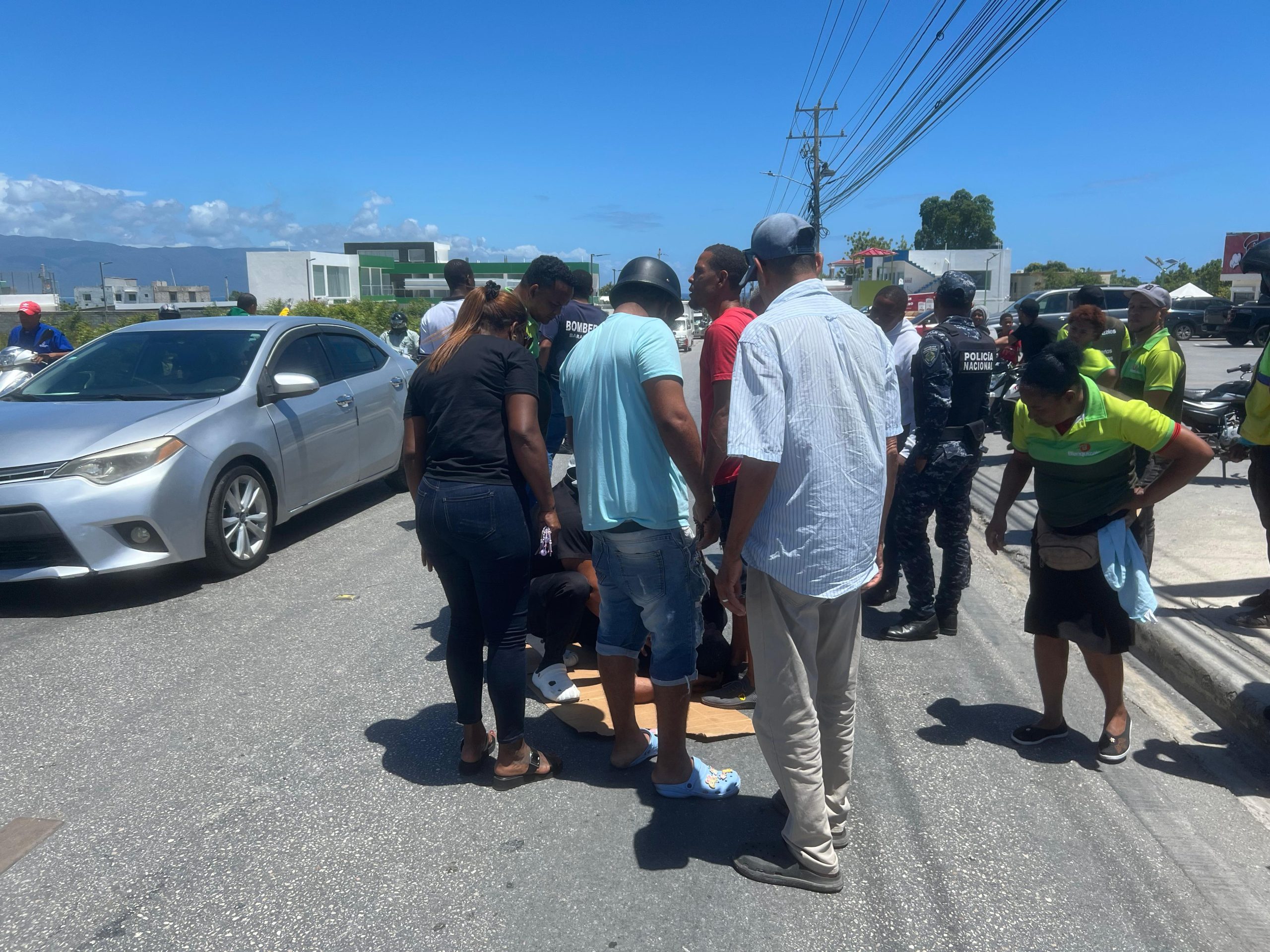 Motociclista resulta herido en accidente de tránsito en Barahona (1)