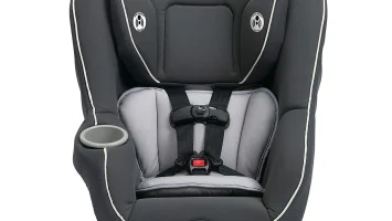 Retiran del mercado miles de sillas de auto Graco vendidas en Walmart