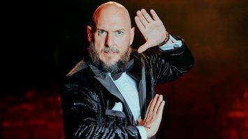 Andrés Parra llega a SD con su gira de despedida y un show que mezcla humor y reflexión