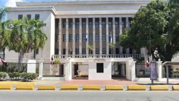 Minerd suspende docencia en Puerto Plata por alerta roja y llama a tomar medidas preventivas en zonas vulnerables