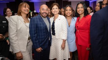 ANMEPRO reconoce a Lupillo Rivera por su compromiso con el empoderamiento femenino en República Dominicana