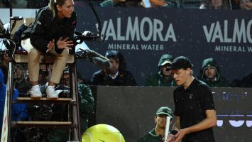 Semifinal entre Sinner y Medvedev, suspendida por lluvia, se completará el sábado