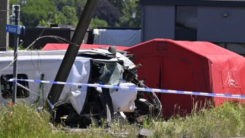 Cuatro muertos, entre ellos dos niños, al colisionar un tren y un bus escolar en Bélgica