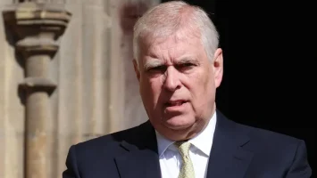 Policía británica amplía caso contra el expríncipe Andrés