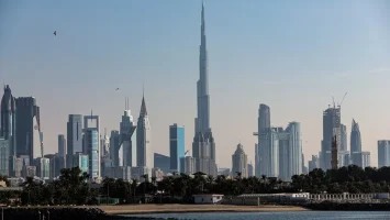 Emiratos dice haber derribado 3 misiles lanzados desde Irán por primera vez desde tregua