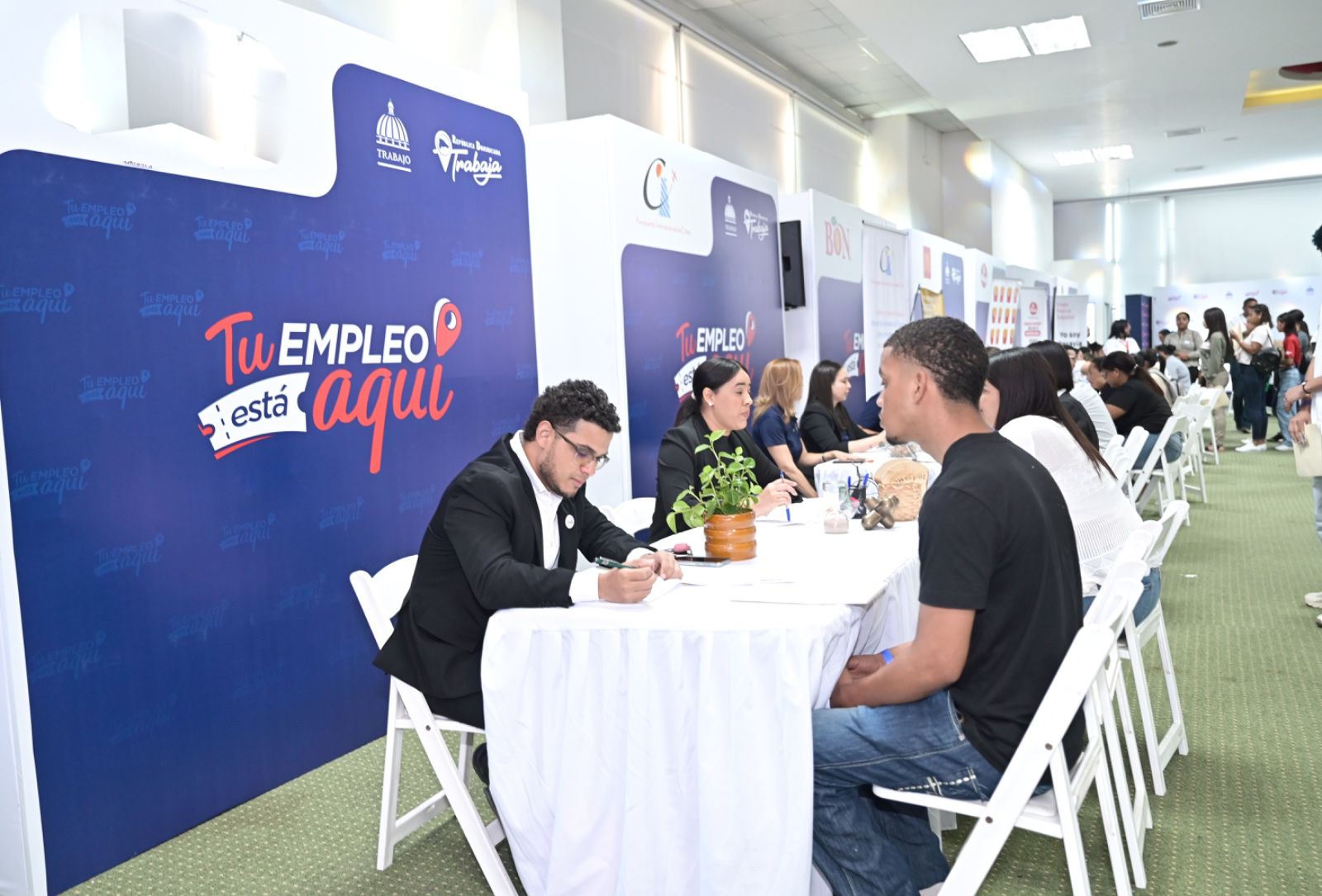 Ministro de Trabajo anuncia inducción de 75.968 nuevos empleados en TSS (4)