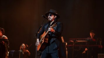 Beto Cuevas regaló una noche inolvidable en su concierto “Acústico”