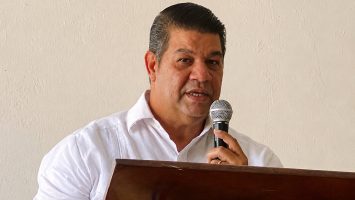 Piden concluir tramo carretero en Punta Rucia para evitar taponamientos