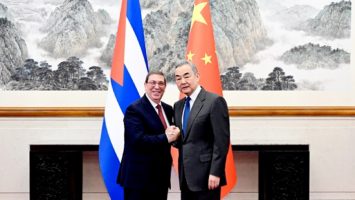Cuba y China abogan por seguir consolidando sus «estratégicas y multifacéticas» relaciones