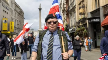 Miles de personas en Londres en dos manifestaciones: ultraderecha y pro-palestina
