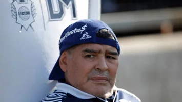 Peritos descartan muerte súbita de Maradona y apuntan a una agonía prolongada