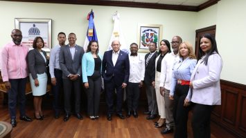 Mescyt dialoga con universitarios para impulsar la reforma educativa dominicana