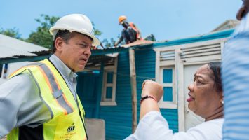 Mivhed inicia reparación de viviendas en La Isabela para beneficiar a familias vulnerables