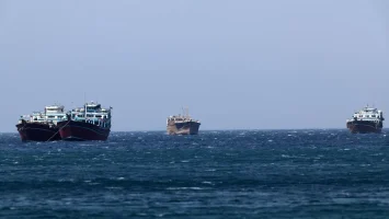 EEUU facilita el tránsito de dos de sus buques mercantes por Ormuz