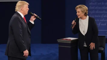 Tribunal rechaza reconsiderar demanda de Trump contra Hillary Clinton por presunto complot