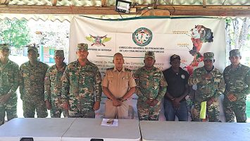 Dirección de Comunidades Fronterizas realiza feria agropecuaria en Elías Piña