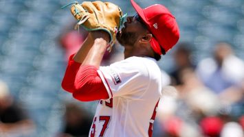 Walbert Ureña logra su primera victoria en Grandes Ligas; Sandy Alcántara vuelve a sufrir en la lomita