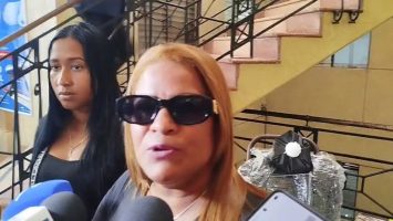 Familia de joven fallecida tras presunta mala práctica médica exige justicia en Santiago