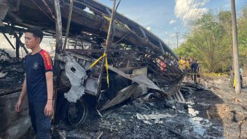 Al menos 16 muertos por el choque entre un autobús y un camión en Indonesia