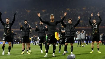 Safonov, Kvaratskhelia y Mbaye culminan otro título del PSG