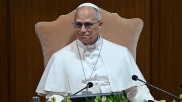 El papa León XIV envía una primera ayuda de 100, 000 euros a Venezuela por los terremotos