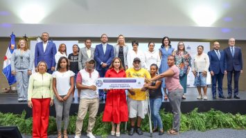 Presentan proyecto para proteger hogares Supérate ante fuertes lluvias y huracanes