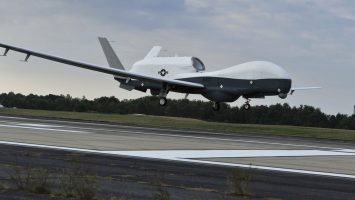 EEUU usa un dron marítimo en rescate tras caída de