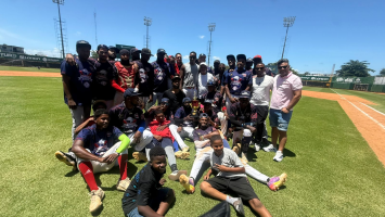 (VIDEO) Equipo Los Turpenes de Inocencia lamenta suspensión del juego decisivo del Torneo de Béisbol Amateur