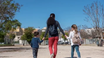 El 40 % de las madres españolas tiene que dejar de trabajar para dedicarse a la crianza