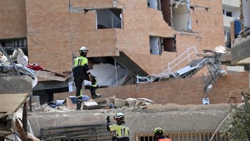 Venezuela refuerza búsqueda de sobrevivientes en el quinto día desde el doble terremoto