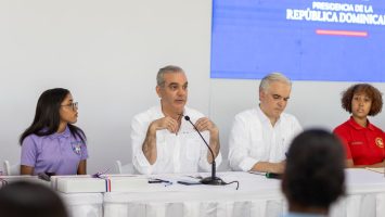 Abinader anuncia evaluación de liceo experimental UASD e infraestructura escolar en Independencia