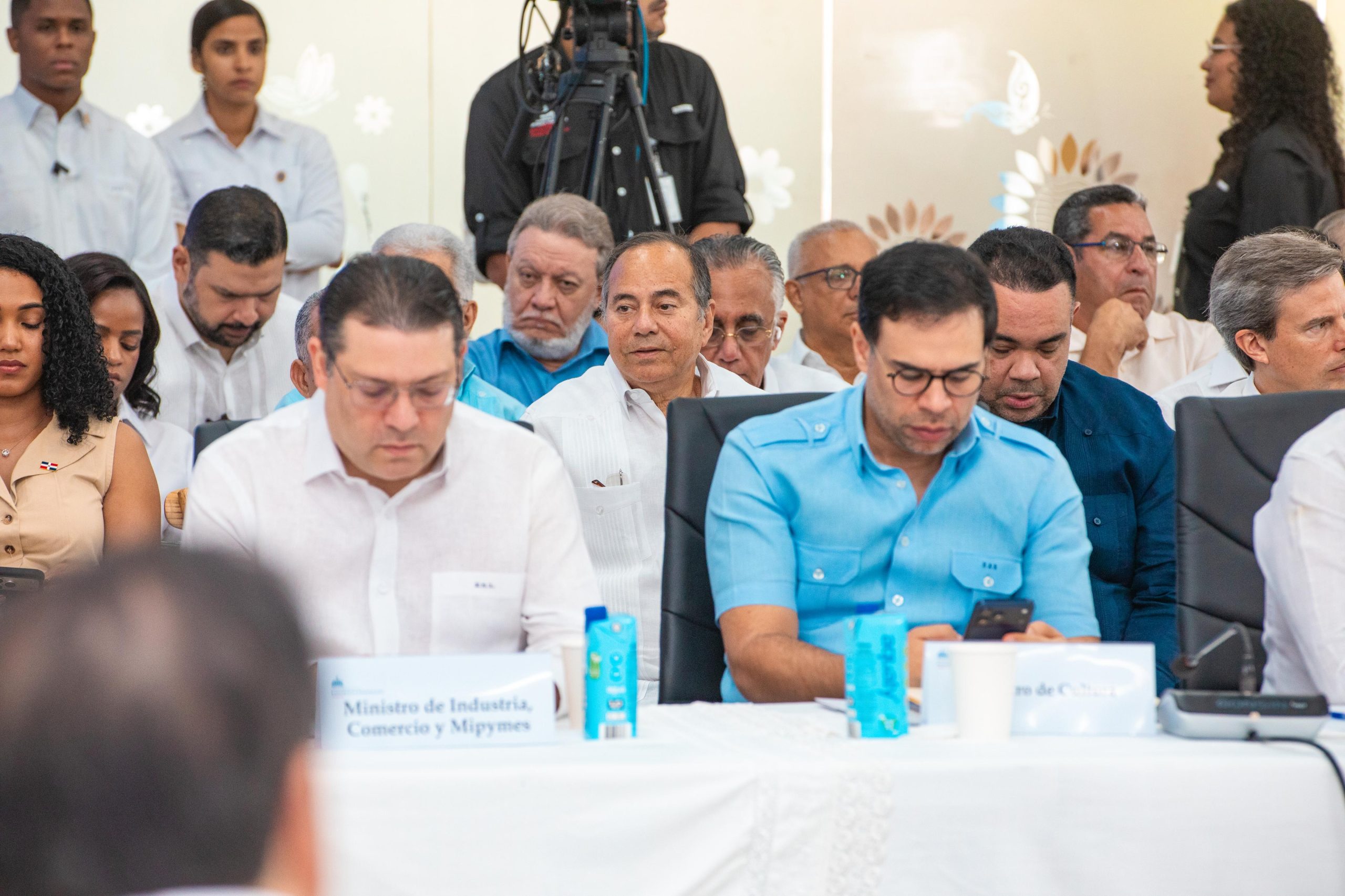 Abinader encabeza Consejo de Ministros en Santiago; Gobierno invierte más de RD$110 mil millones en 5 años (2)