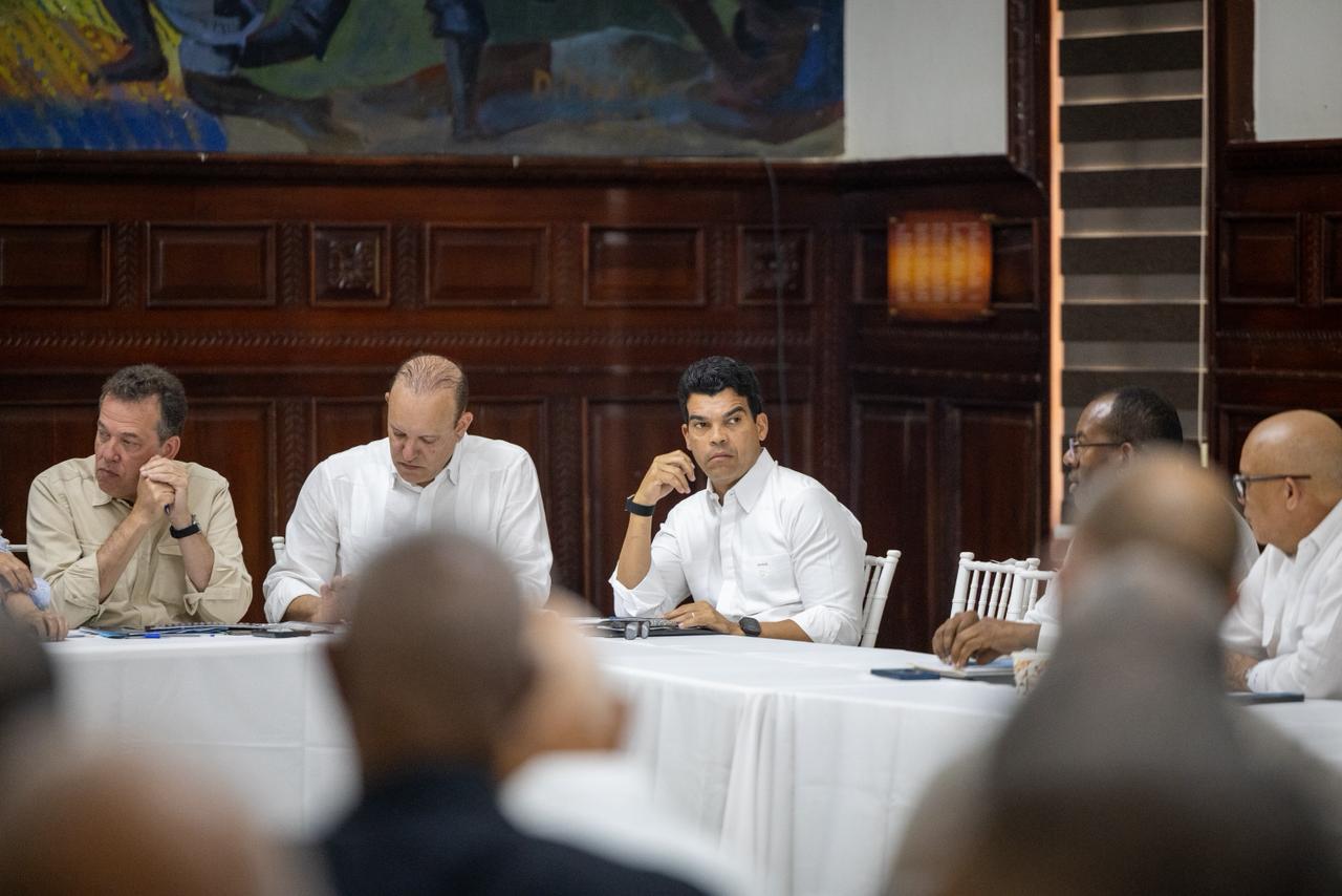 Abinader encabezará este domingo Consejo de Ministros en Santiago para evaluar desarrollo provincial (1)