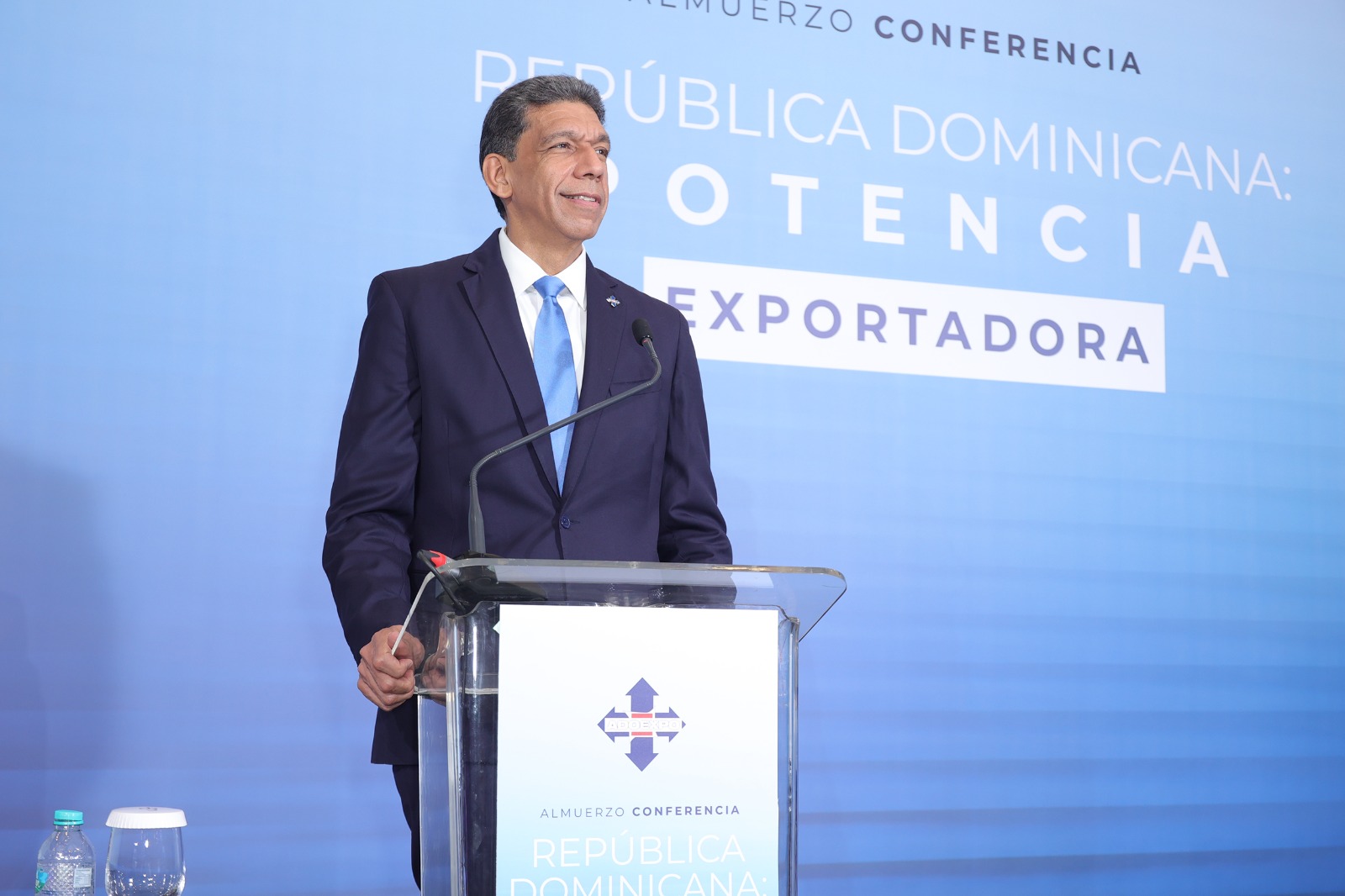El presidente de Adoexpo, Karel Castillo, se dirige a los asistentes. (Fuente externa)
