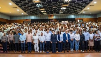 Carolina Mejía juramenta Comando Nacional Magisterial C28 con respaldo de más de 1,500 docentes