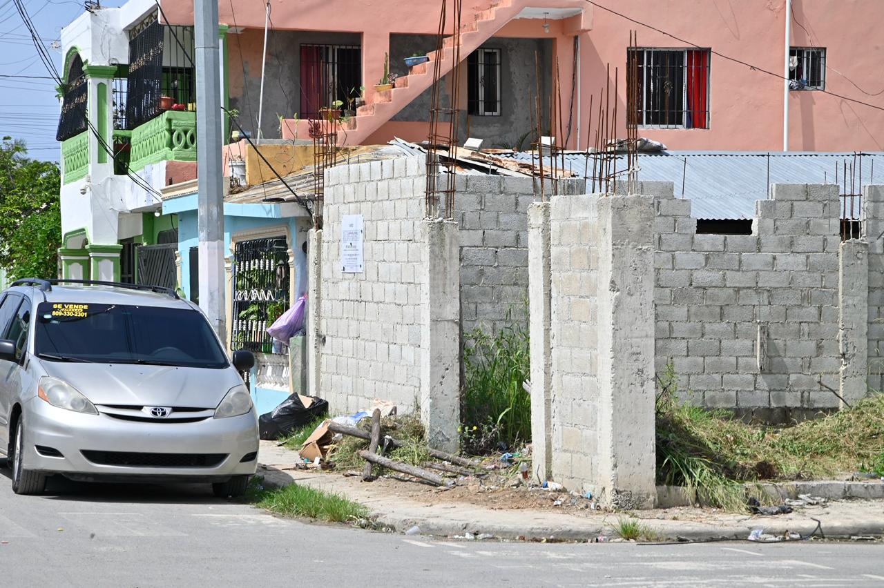 Casa desalojada en Brisas del Este (Foto: Félix Lara/ El Nuevo Diario)