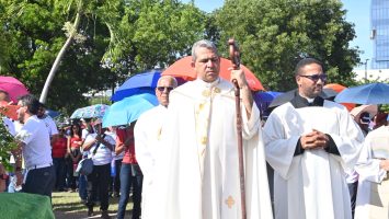 (VIDEOS) Católicos recorren calles de Santo Domingo durante procesión de Corpus Christi