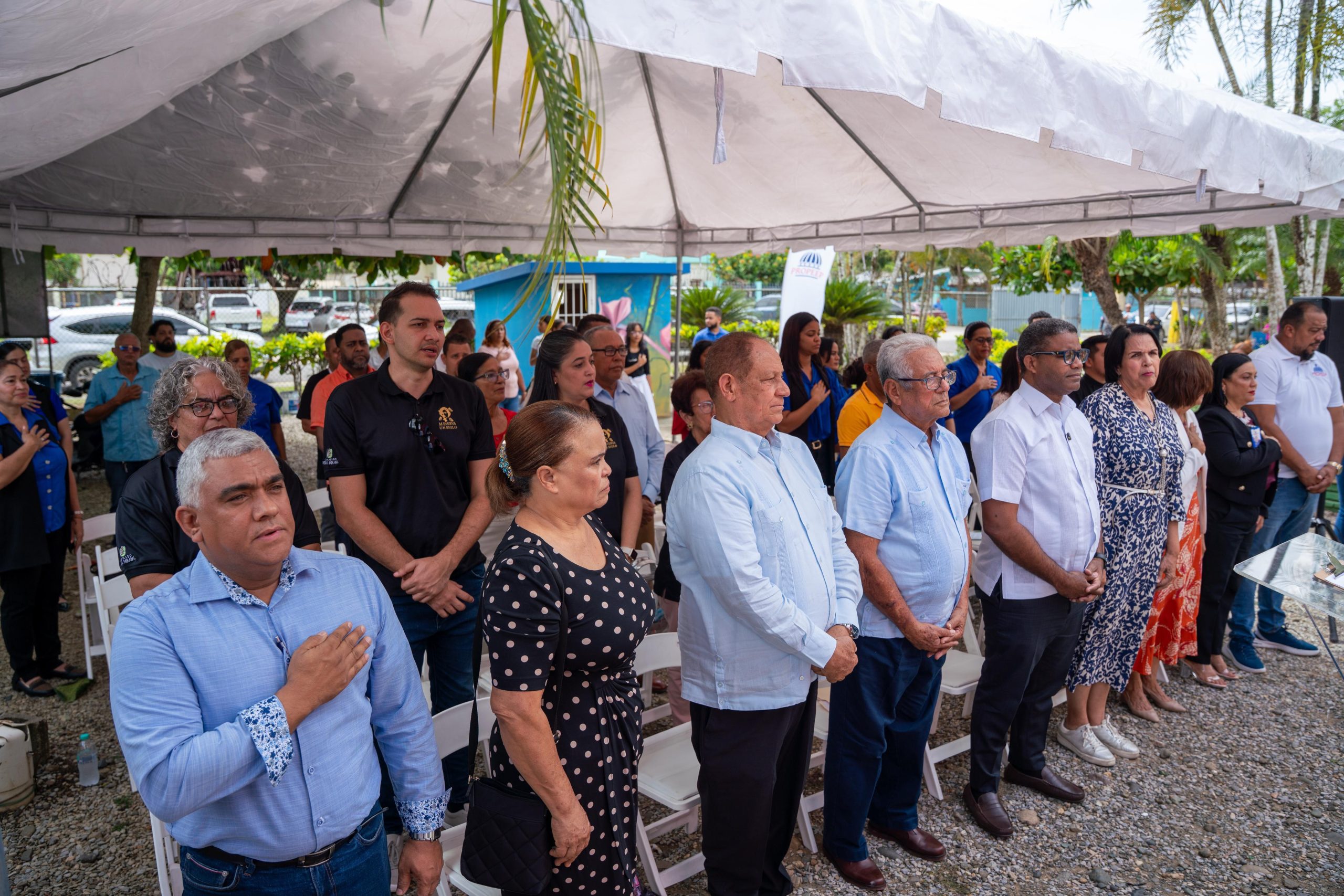 Comunitarios de La Peña durante inaguración de Paseo de los Colores (Foto: Propeep)
