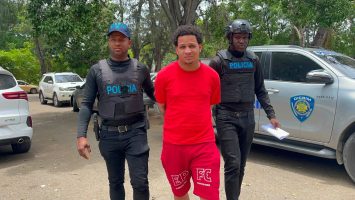 Polícia arresta en Santiago a hombre vinculado a dos homicidios