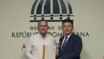 Delegación de China expresa interés en apoyar mecanización agrícola en RD