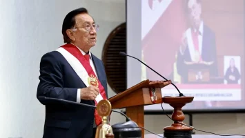 Denuncian constitucionalmente a presidente interino de Perú por compra de aviones a EE.UU.