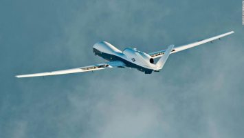 EE.UU. derriba cuatro drones iraníes y destruye radares en el estrecho de Ormuz
