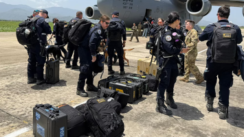 EEUU envía cientos de militares y equipos a Venezuela para apoyar labores tras terremotos