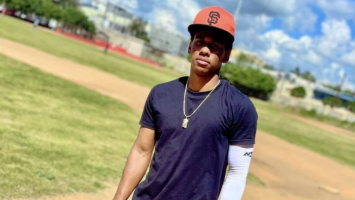 Prospecto Edgar de León cumple su sueño de firma con los Yankees de Nueva York