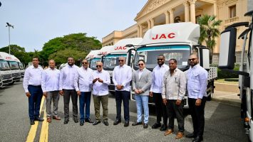 (VIDEO) Gobierno fortalece capacidad operativa del Inespre con 30 nuevos camiones